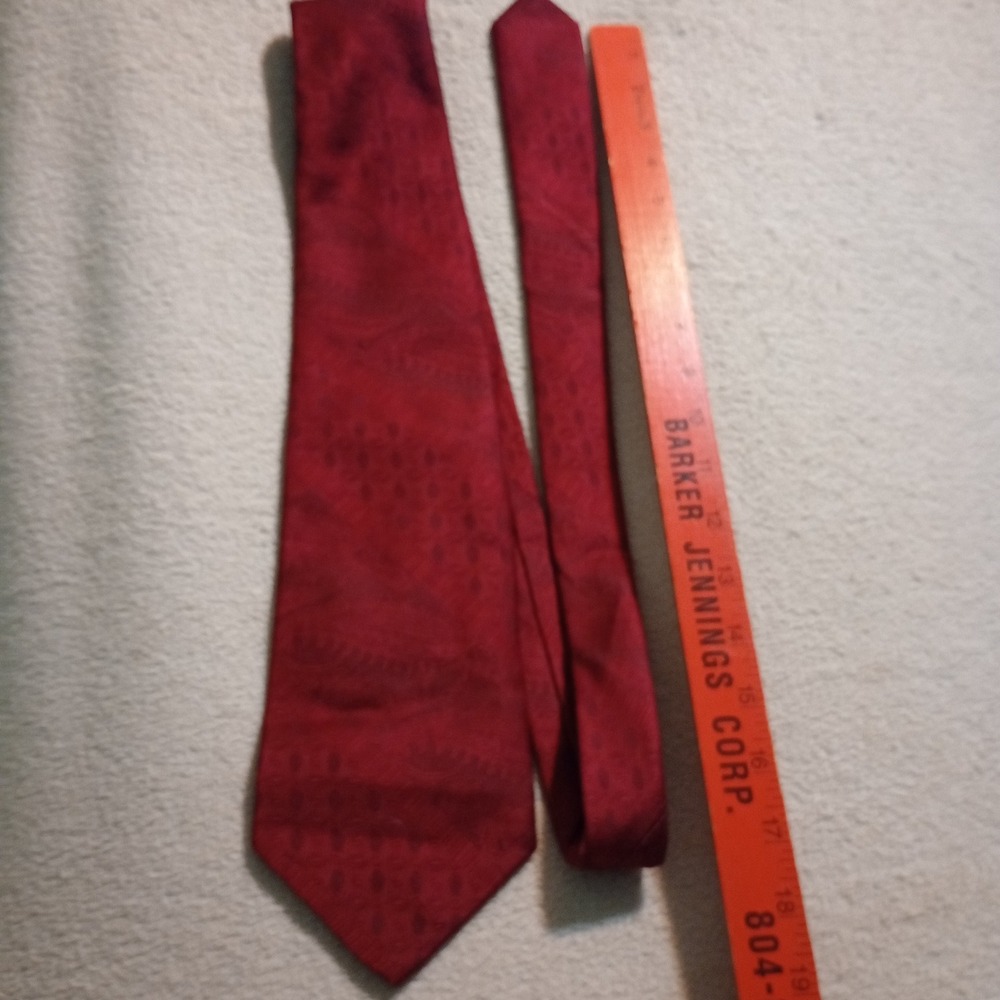 Andhurst Vintage Mens Necktie Burgundy Red Textured Geometric Polyester Tie 408